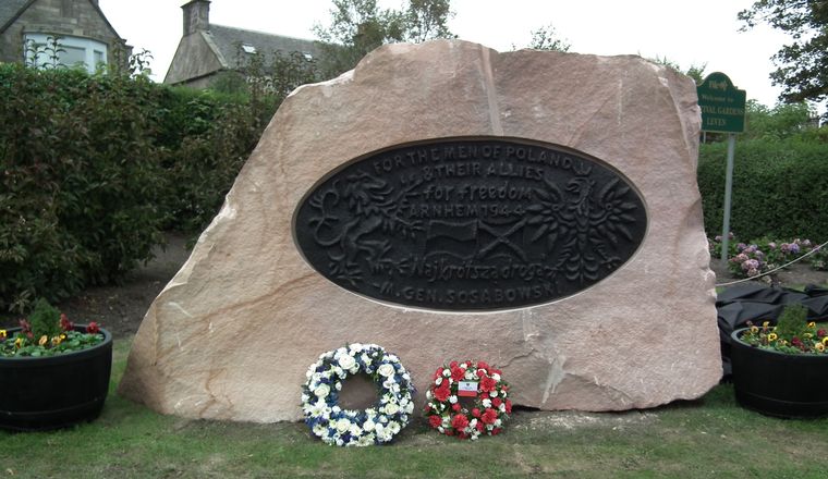 Leven - Monument to General Sosabowski