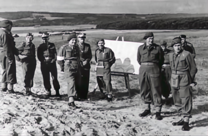 General Sosabowski with the staff of the 1st Independent Parachute Brigade during exercises at Kincraig Point, Fife - 1942